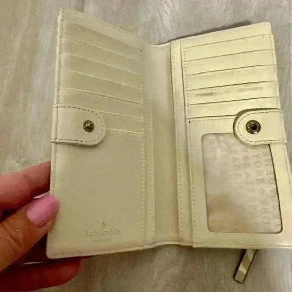 Kate Spade Stacy palm Wallet white/tan - Picture 4 of 5
